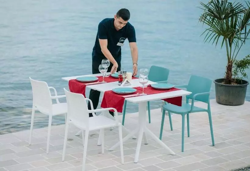 تختخواب و صبحانه Barka B N B   Elegant Seaview Rooms