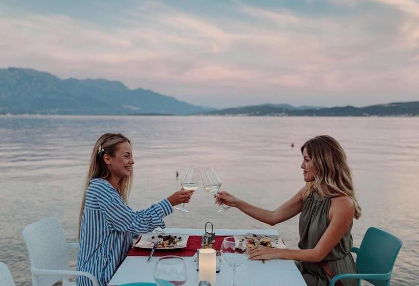 تختخواب و صبحانه Barka B N B Elegant Seaview Rooms