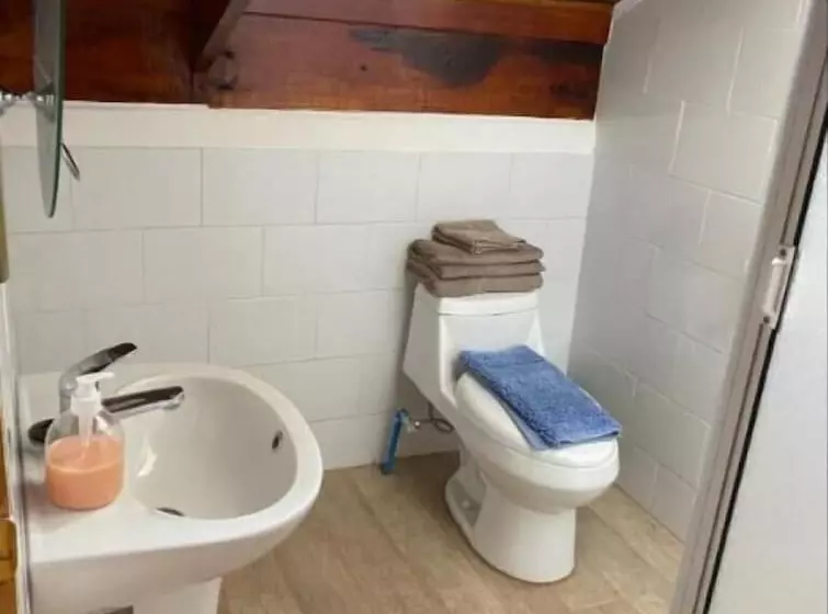 ベッドアンドブレックファースト Hermosas Habitaciones Para 1   2 O 4 Personas