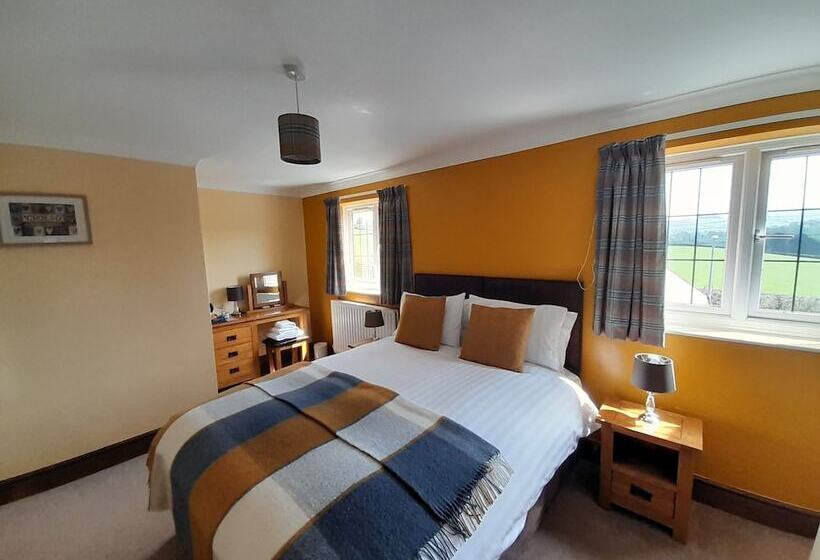 住宿加早餐  The Dolfor Inn