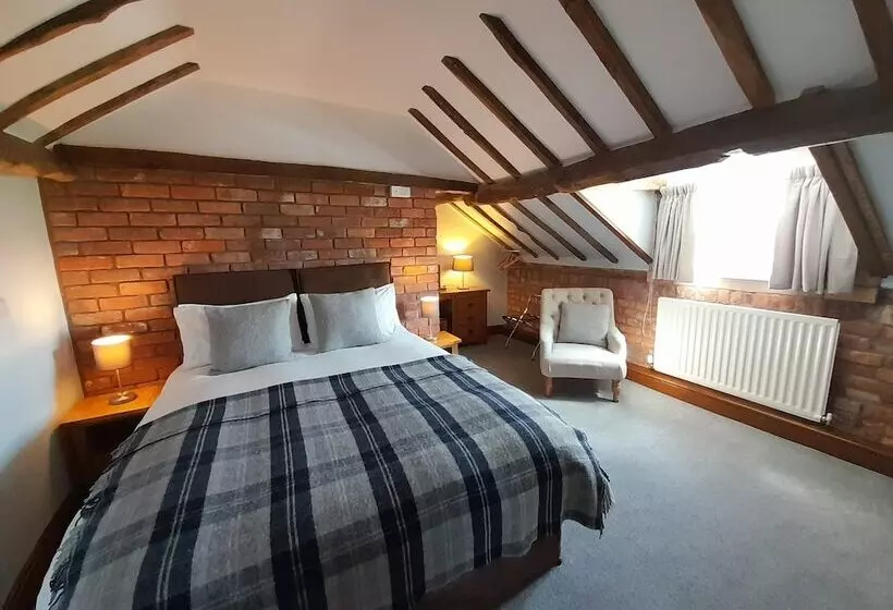 Aamiaismajoitus (B&B) The Dolfor Inn