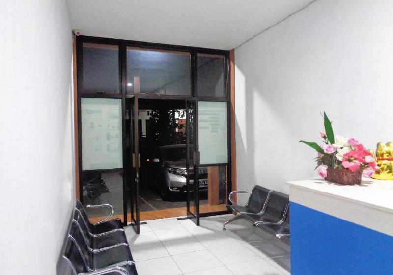 Szálloda Oyo 2130 Magnolia Residence