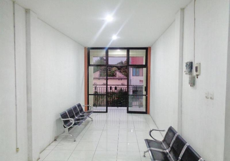 Szálloda Oyo 2130 Magnolia Residence