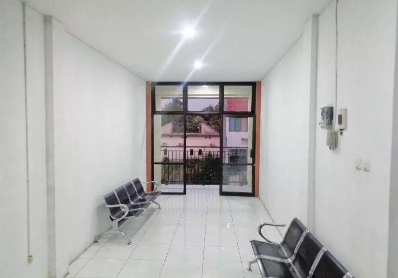 ホテル Oyo 2130 Magnolia Residence