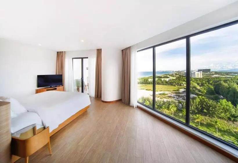 Selectum Noa Resort Cam Ranh