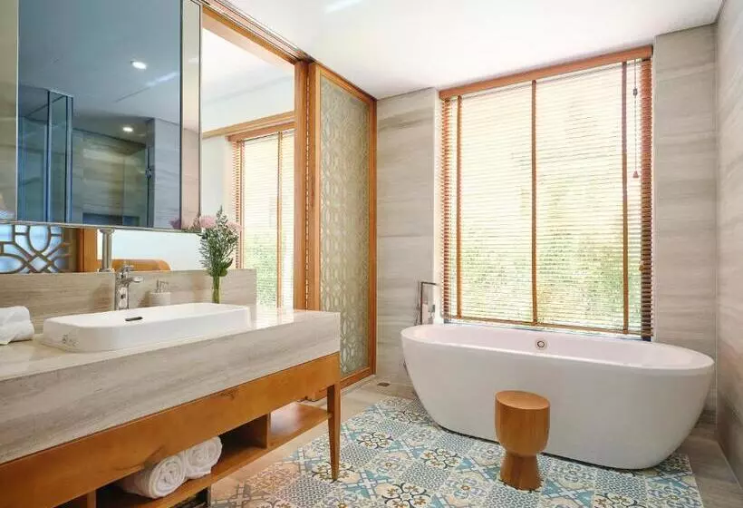 Selectum Noa Resort Cam Ranh