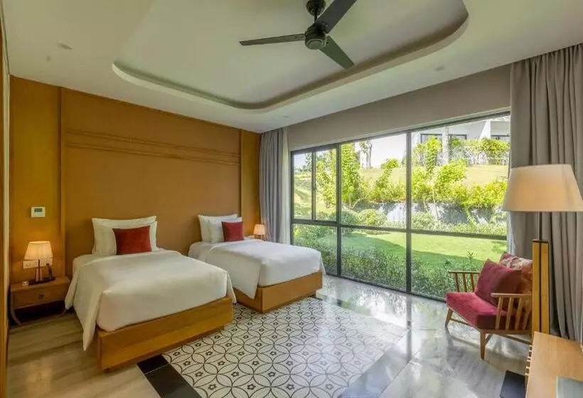 Selectum Noa Resort Cam Ranh