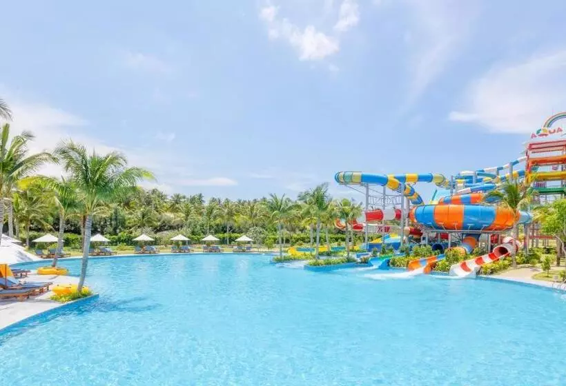 Selectum Noa Resort Cam Ranh