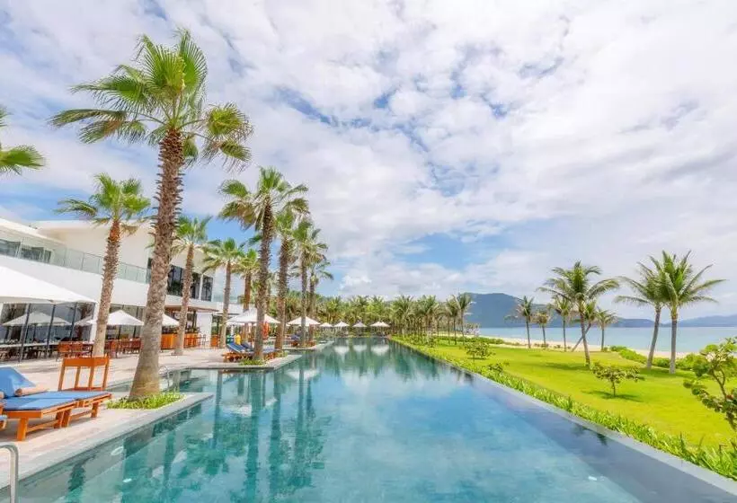 Selectum Noa Resort Cam Ranh