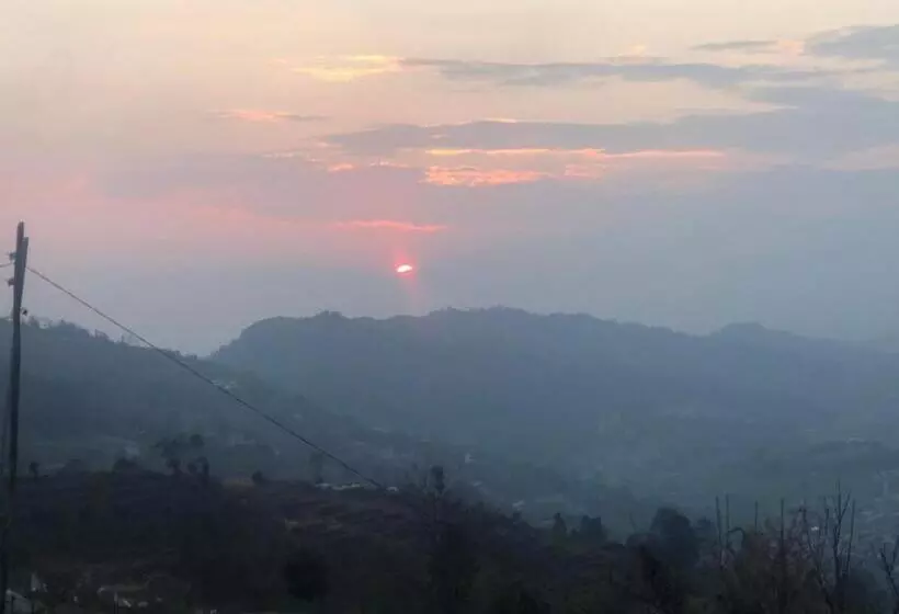 هتل Nayagaun Village Resort
