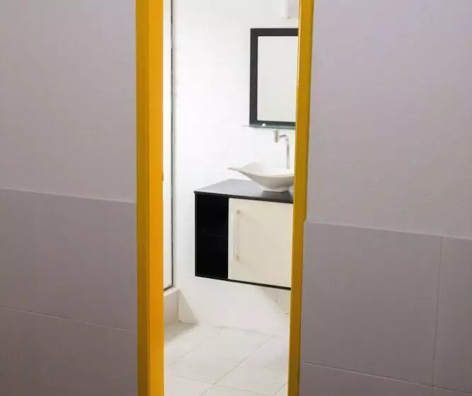 پانسیون Beach Hostel & Suites Los Pibes De Flores