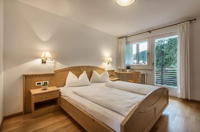 تختخواب و صبحانه Medesc