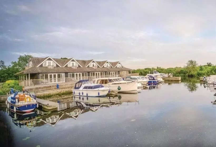 Lomakeskus Yare View Holiday Cottages