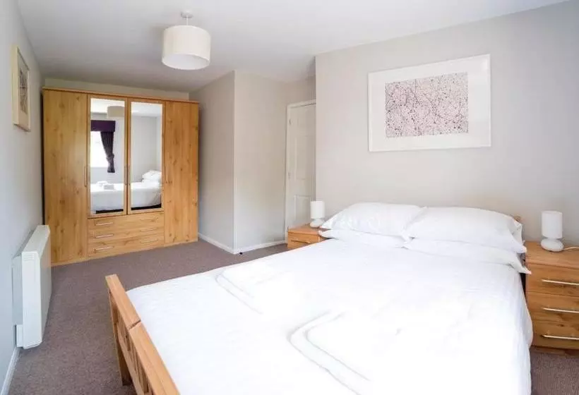 Lomakeskus Yare View Holiday Cottages