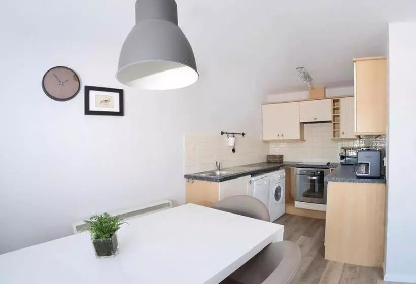 Lomakeskus Yare View Holiday Cottages