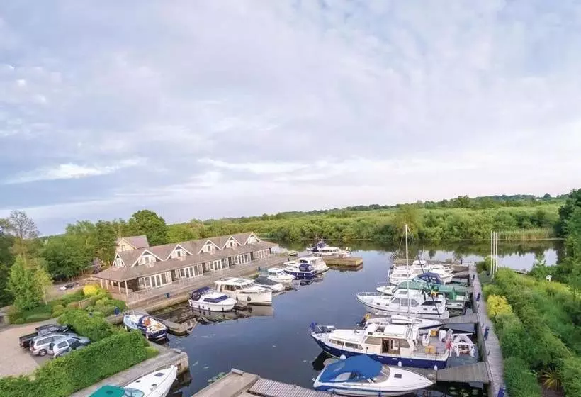 Lomakeskus Yare View Holiday Cottages