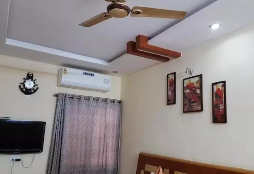 Hotelli Vinayak Palace Telipara