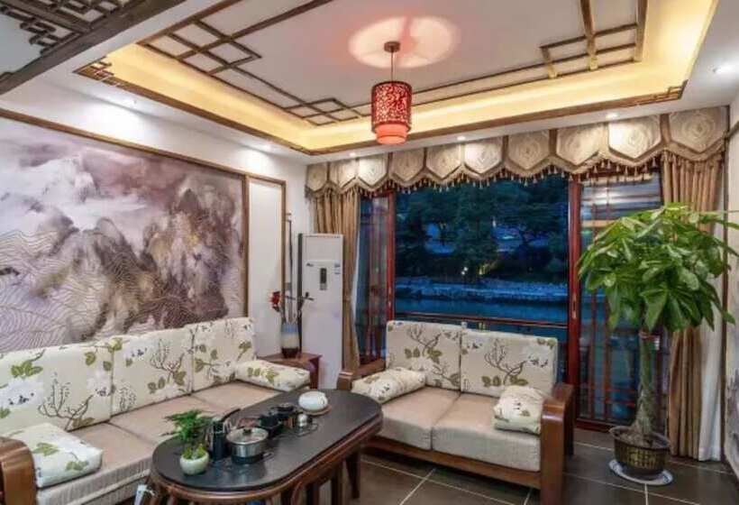 פנסיון Easy Stay River View