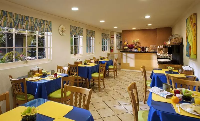 هتل Inn At Venice Beach