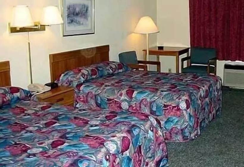 فندق Mariann Travel Inn Scottsburg