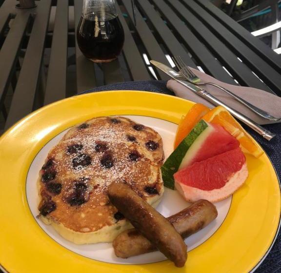 هتل Mary Prentiss Inn