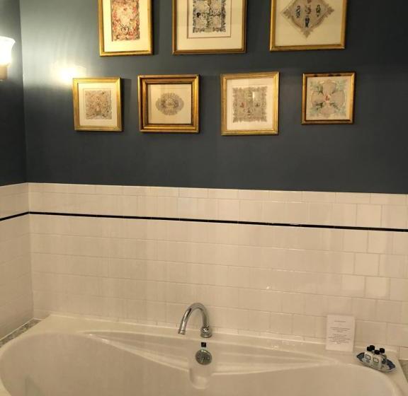 هتل Mary Prentiss Inn