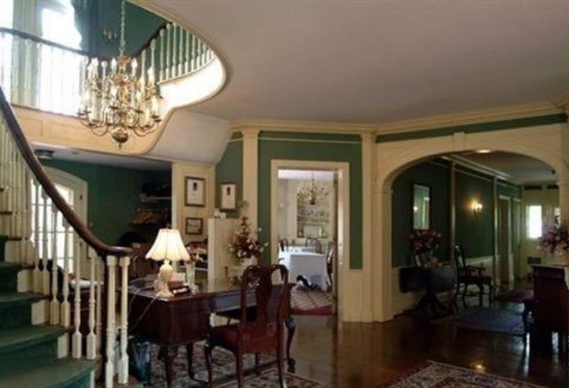 Отель Montague Inn Bed & Breakfast