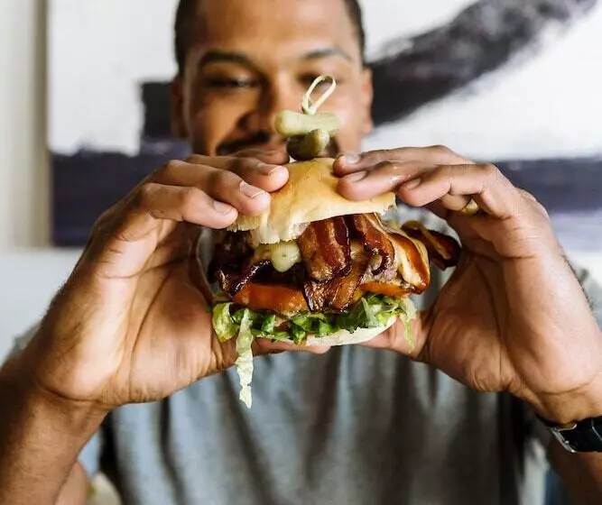 Отель The Bidwell Marriott Portland