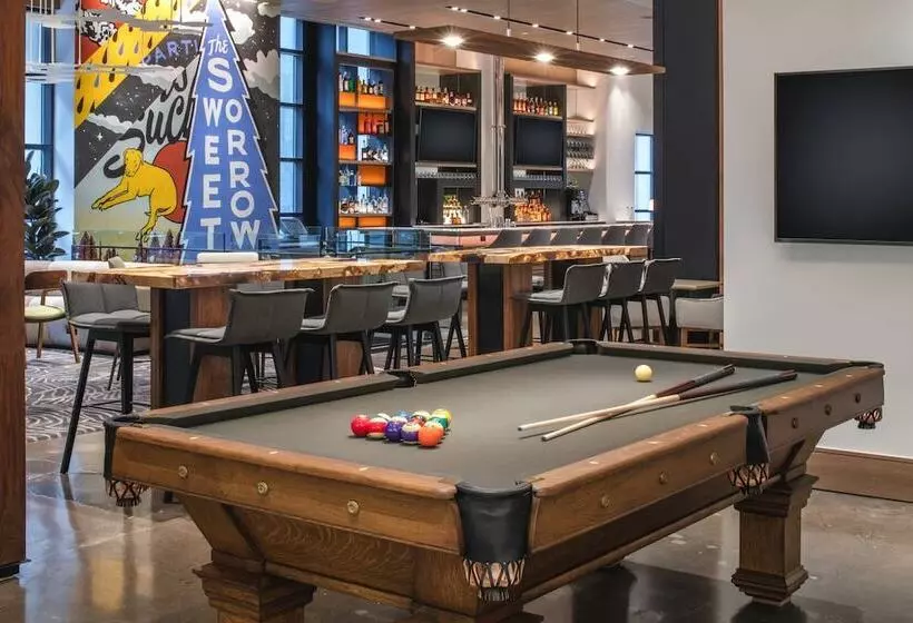 Отель The Bidwell Marriott Portland