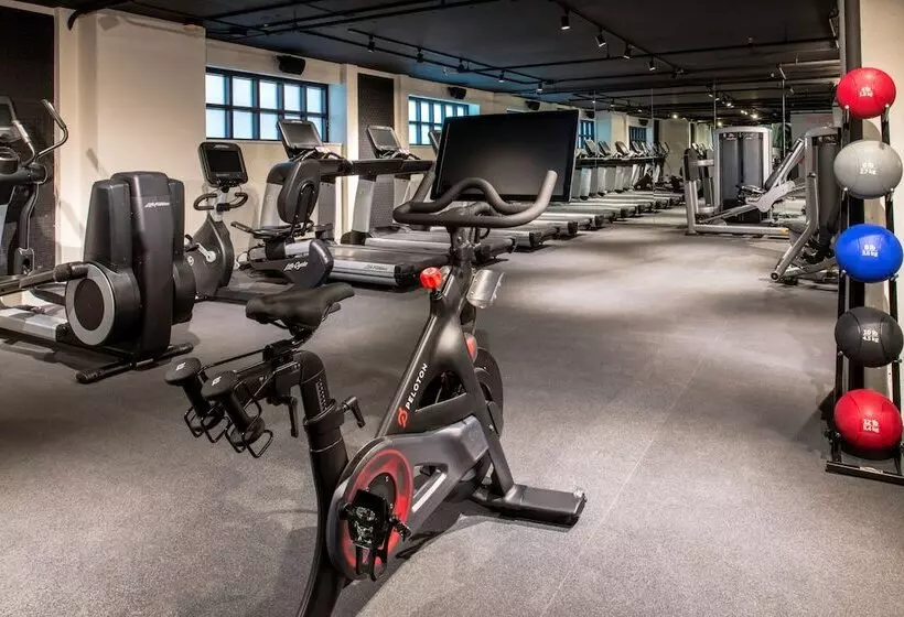 Отель The Bidwell Marriott Portland