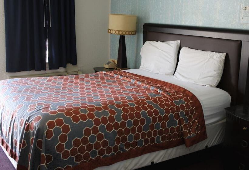 فندق على الطريق Mayo Inn