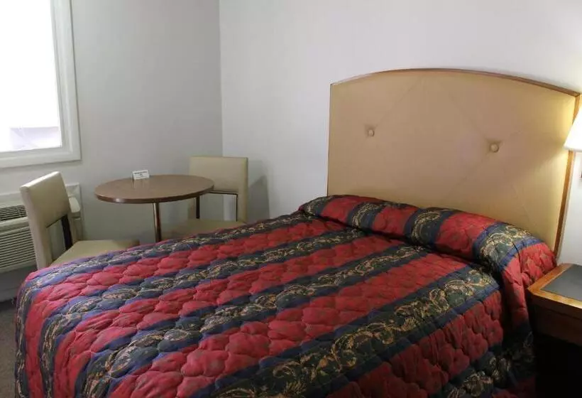 모텔 Midlands Lodge