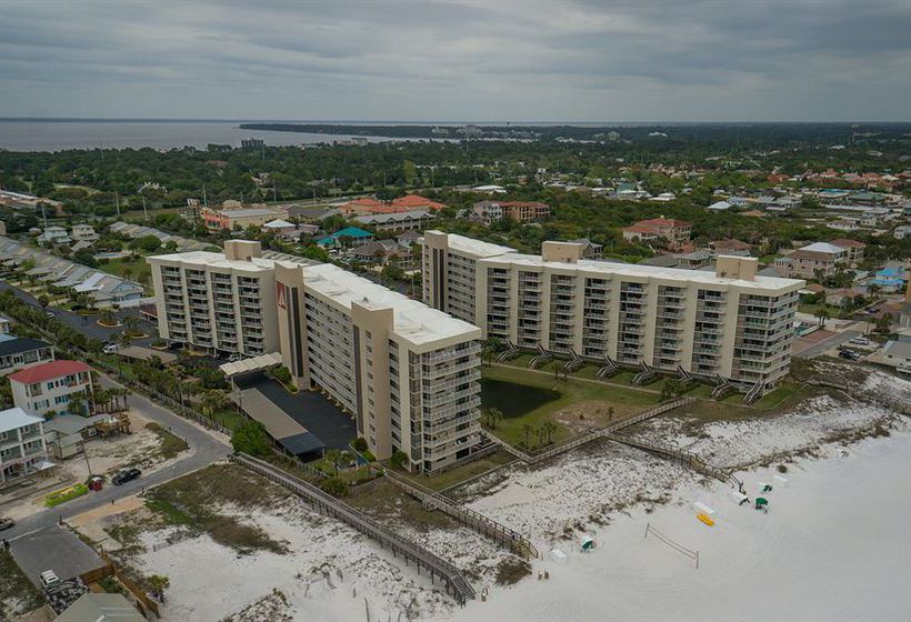 Курорт Mainsail Condos