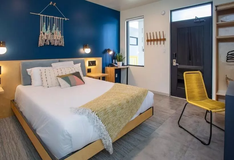 The Monterey Motel