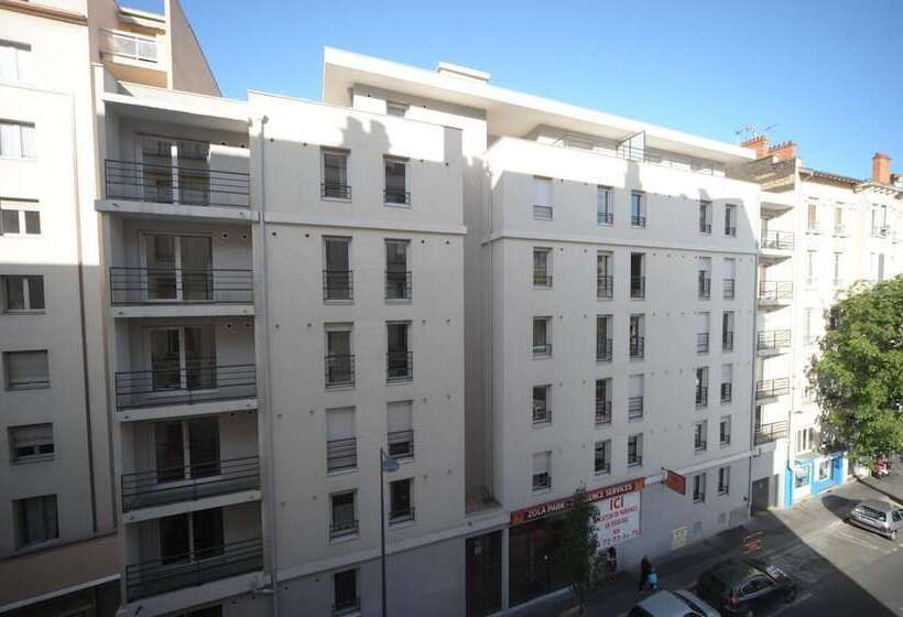 Studilodge   Zola Park