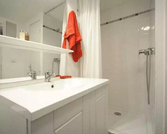 Studilodge   Zola Park