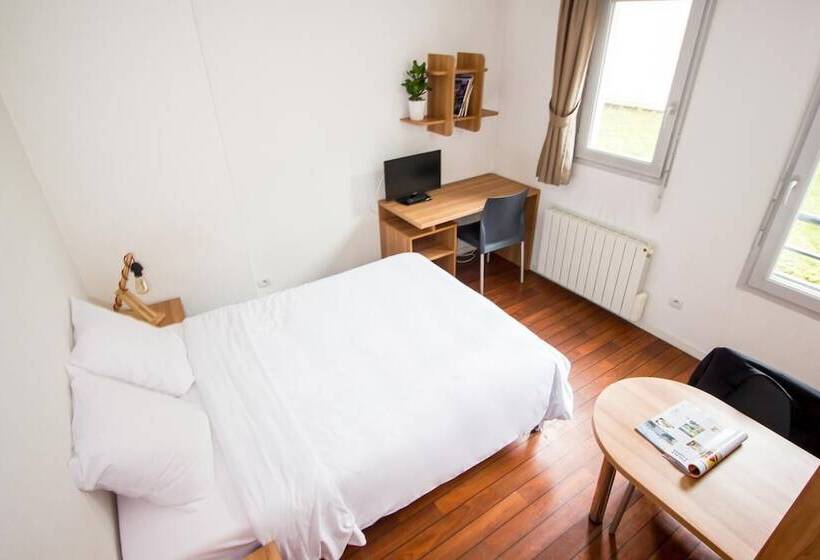 Studilodge   Zola Park