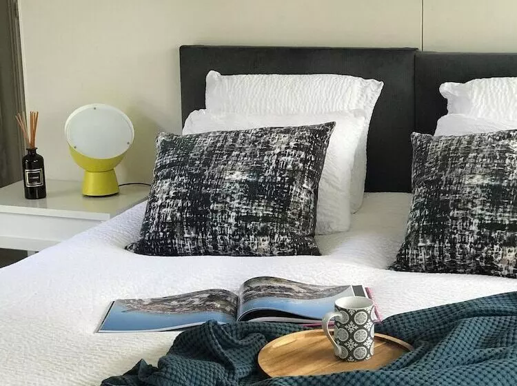 Aamiaismajoitus (B&B) Les Arbres Rouges