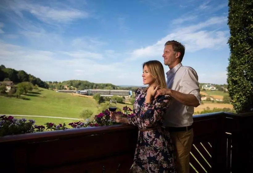 Hotelli Maria Theresien Hof Loipersdorf