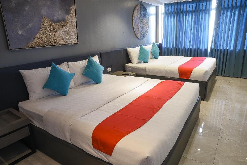 Hotel The Pacific Skyloft