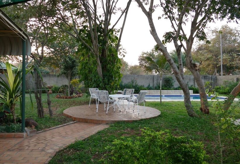 پانسیون Inkindaba Guest House