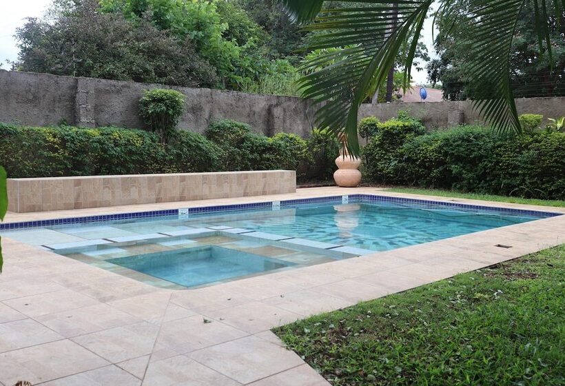 پانسیون Inkindaba Guest House