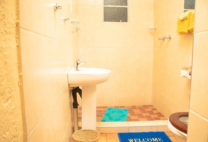 پانسیون Inkindaba Guest House