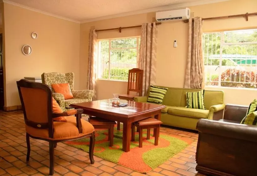پانسیون Inkindaba Guest House
