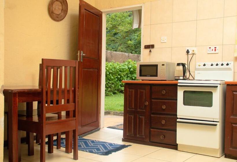 پانسیون Inkindaba Guest House