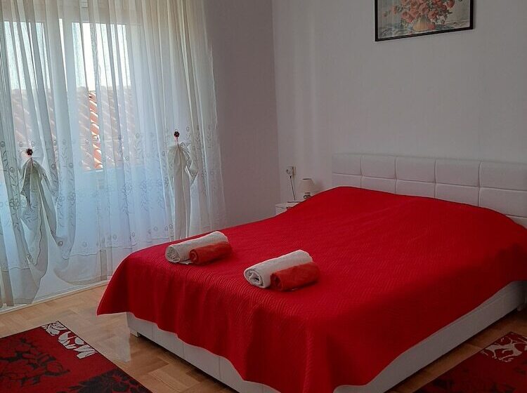 膳宿费 Room & Studios Rina   Adults Only