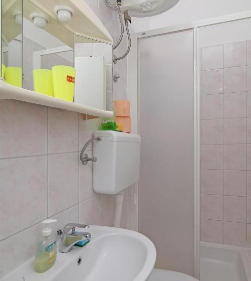 膳宿费 Room & Studios Rina   Adults Only