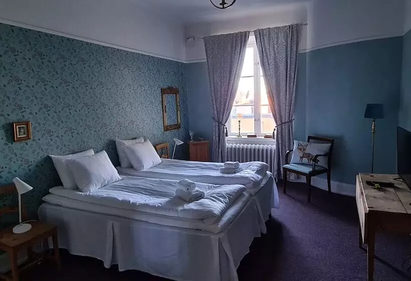 ベッドアンドブレックファースト Leopold Boutique