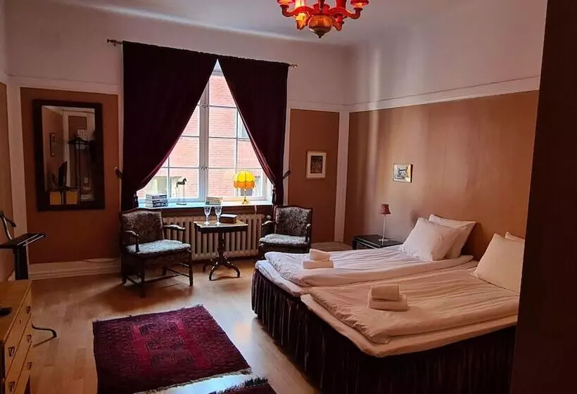 ベッドアンドブレックファースト Leopold Boutique