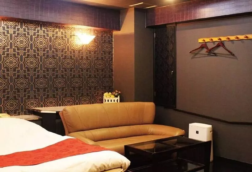 ホテル First Inn Adults Only